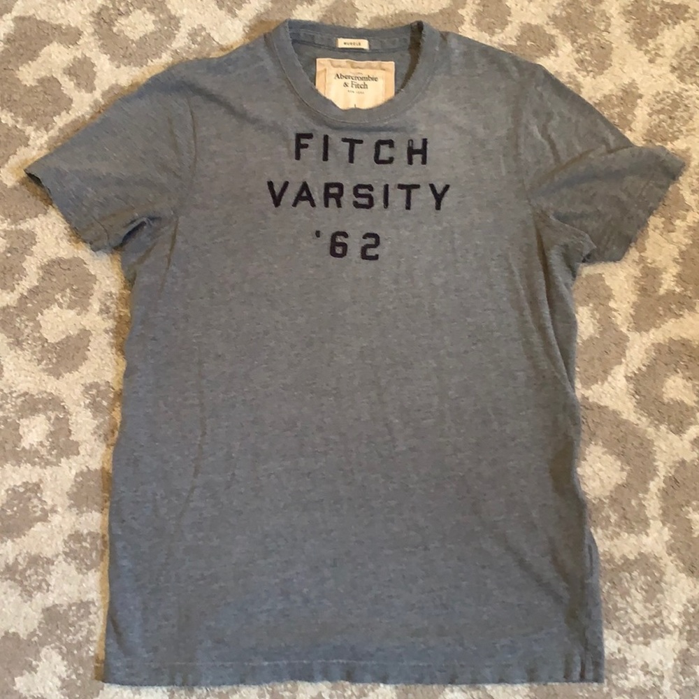 Men’s muscle T. A&F. Size L. Great condition!